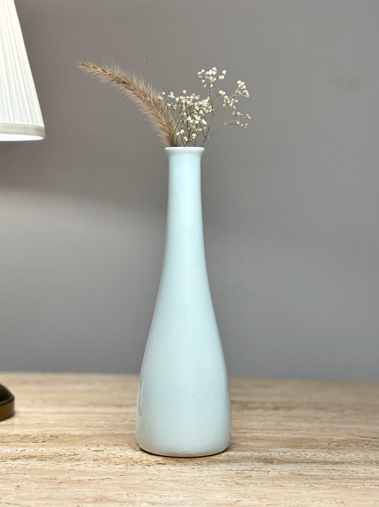 Nila Porcelain Flower Vase