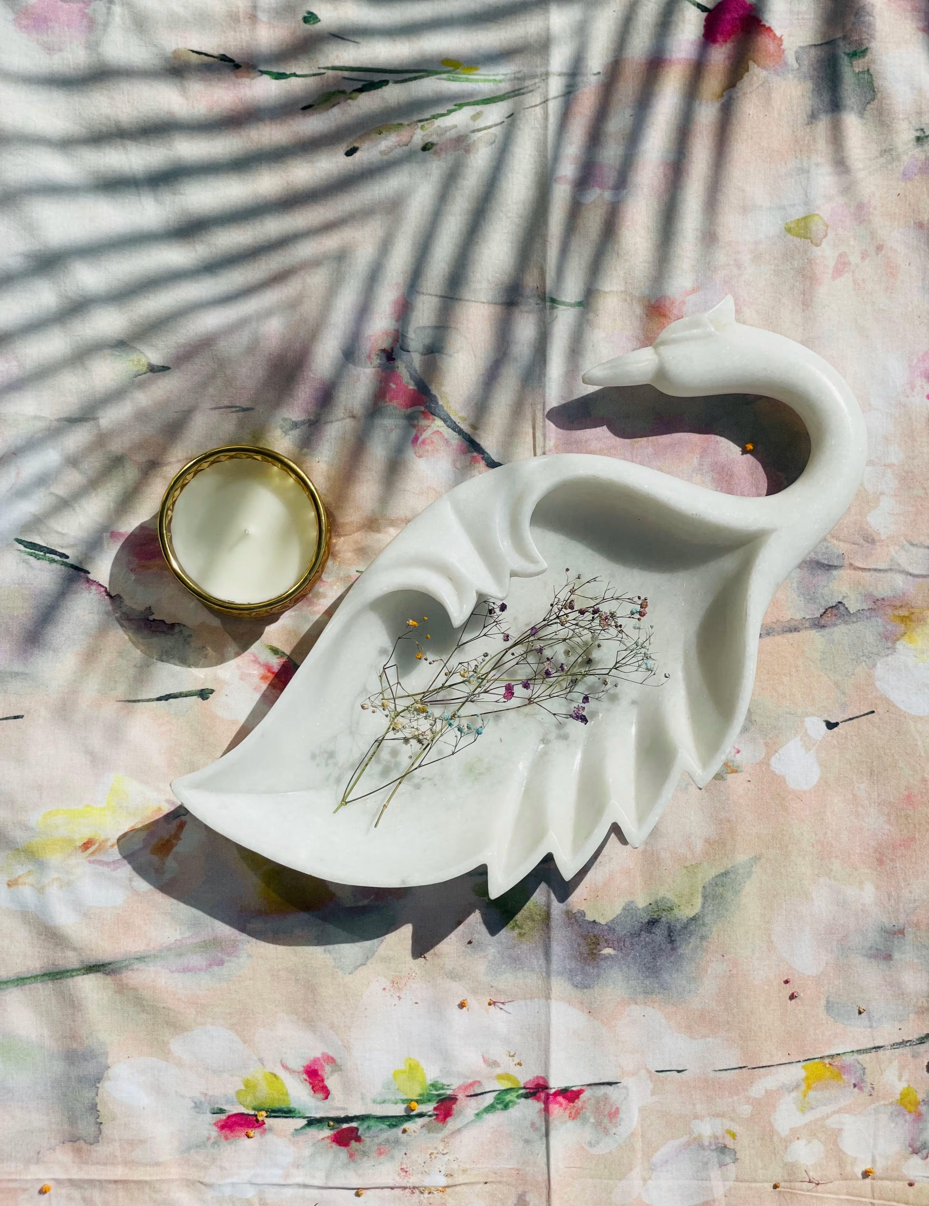 Hans Patti White Marble Urli