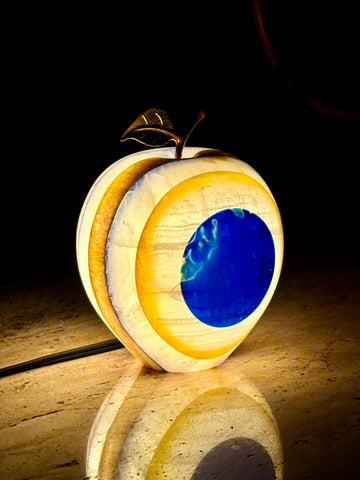 Onyx Apple Lamp – Stylish Illumination for Any Room