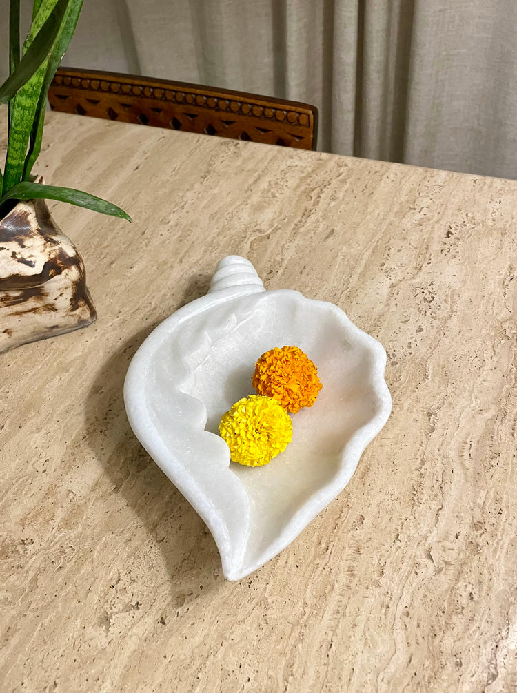 Sankha Patti White Marble Urli Small