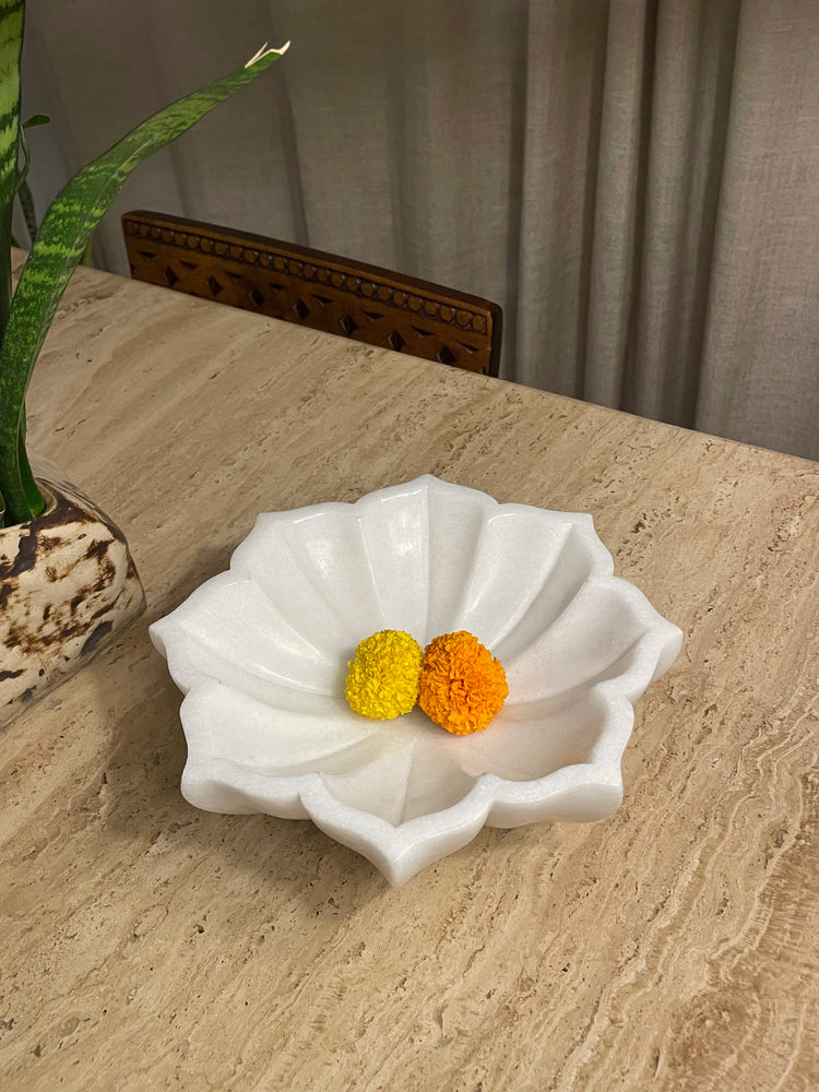 Sodashi White Marble Urli Small