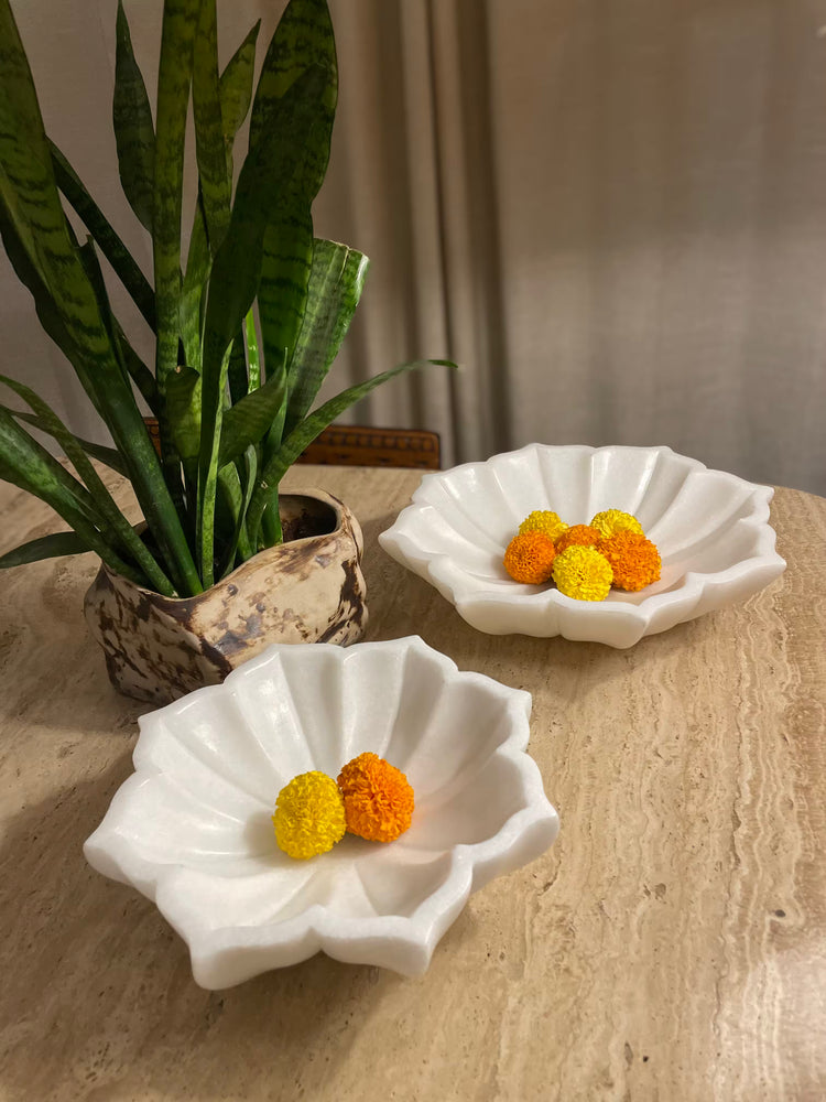 Sodashi White Marble Urli Small set
