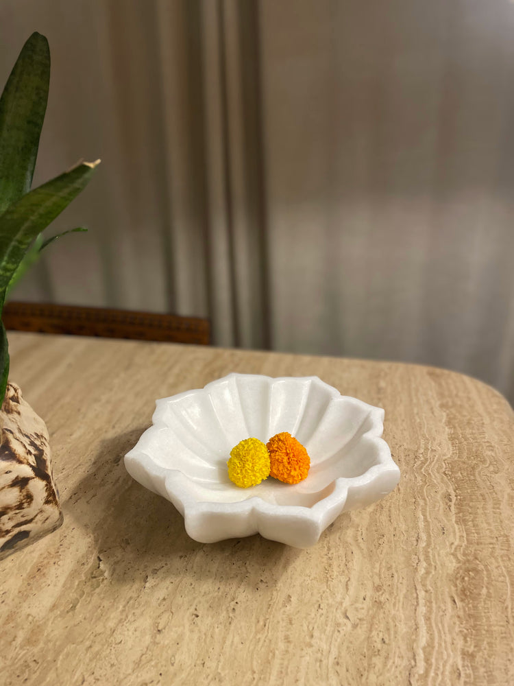 Sodashi White Marble Urli Big